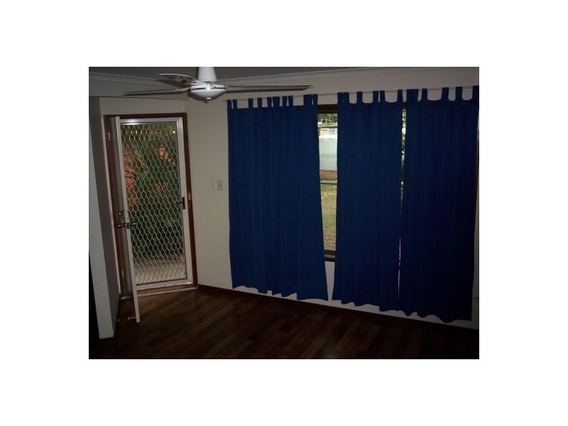 2/10 Hibiscus Street, Urangan QLD 4655