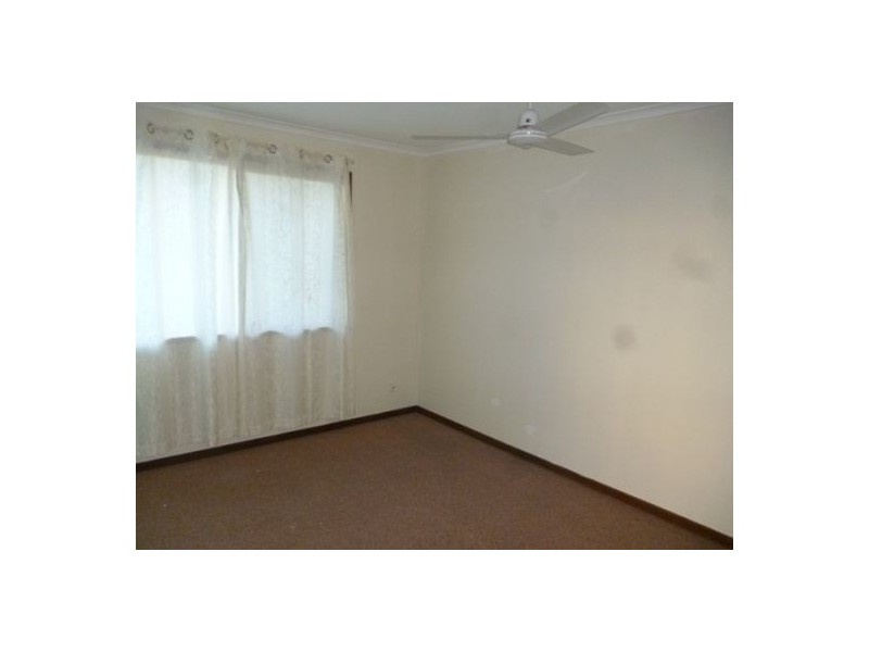 2/10 Hibiscus Street, Urangan QLD 4655