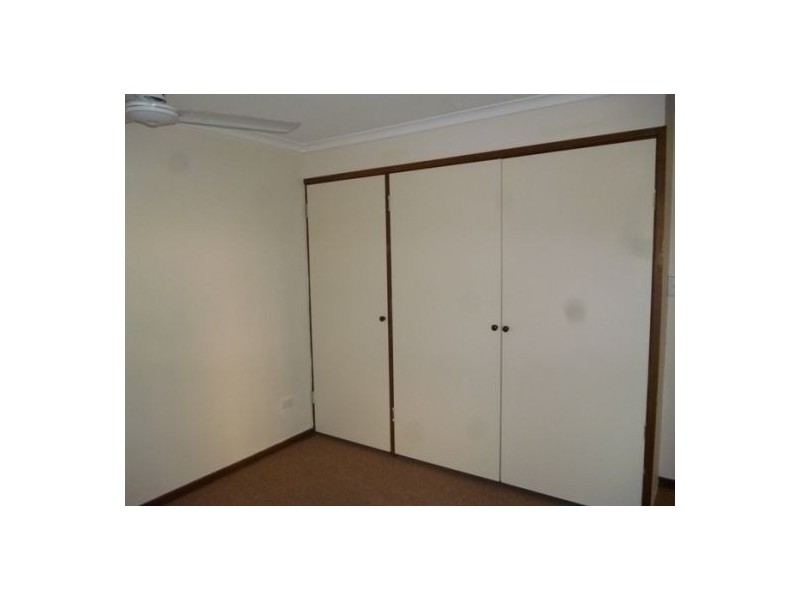 2/10 Hibiscus Street, Urangan QLD 4655