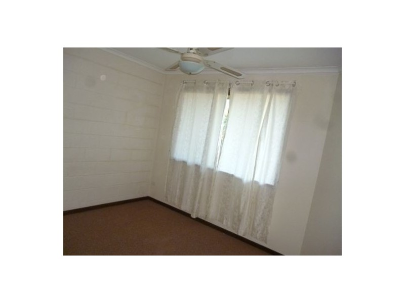 2/10 Hibiscus Street, Urangan QLD 4655