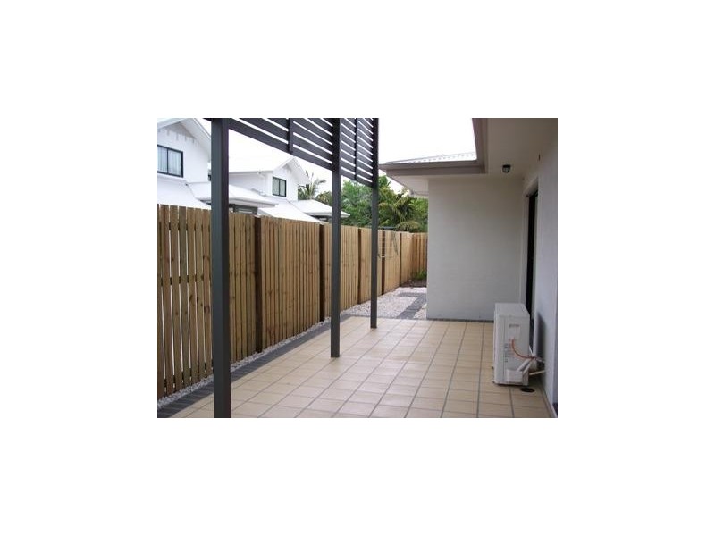 653-654 Seashells, The Esplanade, Urangan QLD 4655