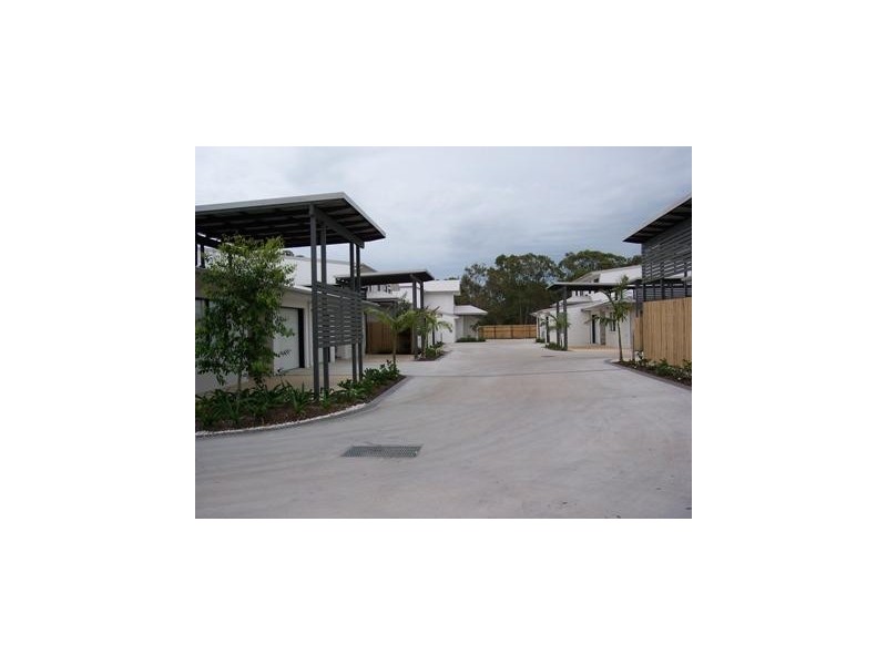 653-654 Seashells, The Esplanade, Urangan QLD 4655