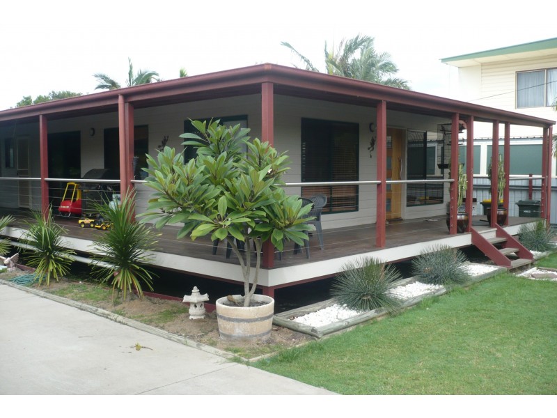 8 Mylne Court, Torquay QLD 4655