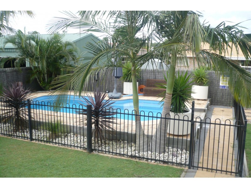 8 Mylne Court, Torquay QLD 4655