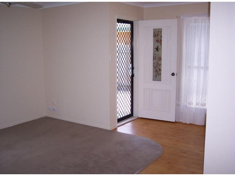 6 Shoreline Court, Urangan QLD 4655