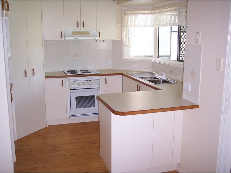 6 Shoreline Court, Urangan QLD 4655