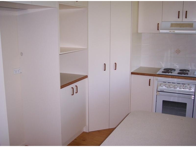 6 Shoreline Court, Urangan QLD 4655