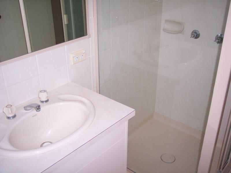 6 Shoreline Court, Urangan QLD 4655