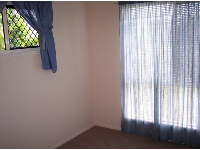 6 Shoreline Court, Urangan QLD 4655