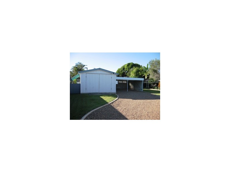 6 Arthur Street, Urangan QLD 4655