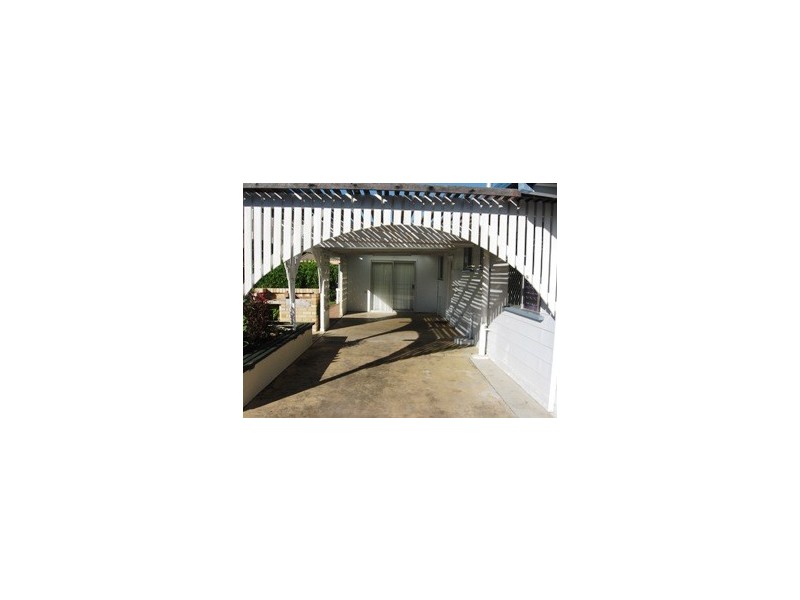 6 Arthur Street, Urangan QLD 4655