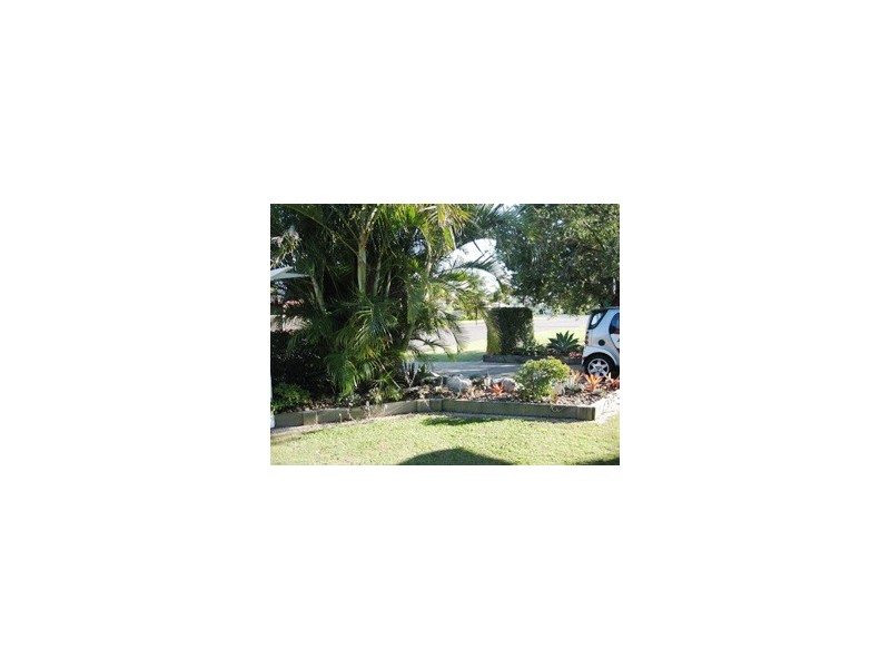 6 Arthur Street, Urangan QLD 4655