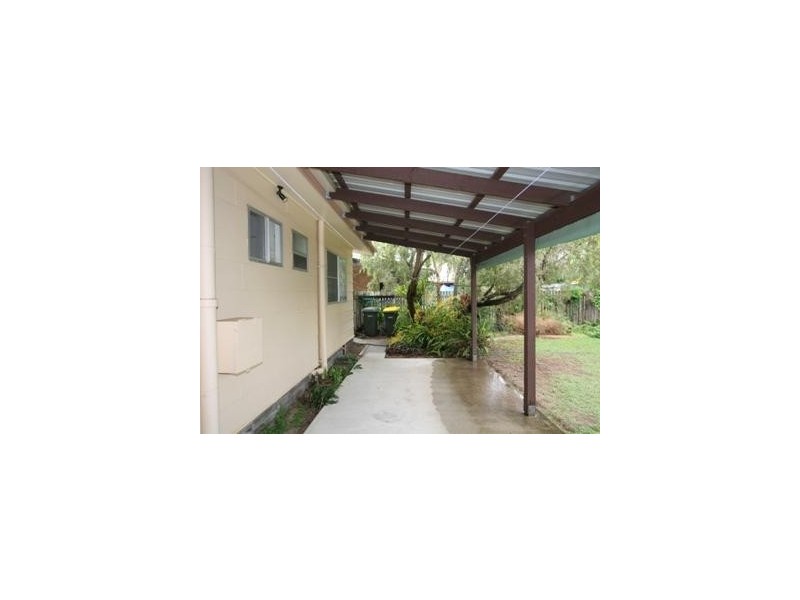 22 William Street, Urangan QLD 4655