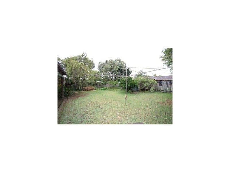 22 William Street, Urangan QLD 4655