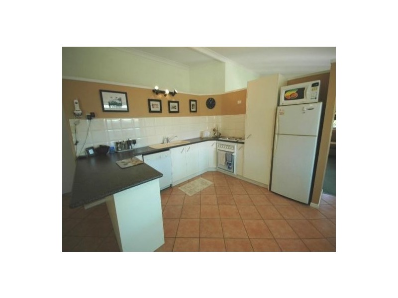 16 Rathdowne Court, Urraween QLD 4655