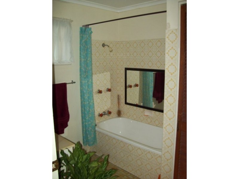 211 Boat Harbour Drive, Pialba QLD 4655