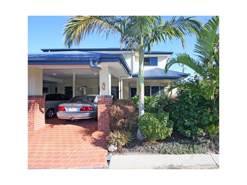 102 34 Elizabeth St, Urangan QLD 4655