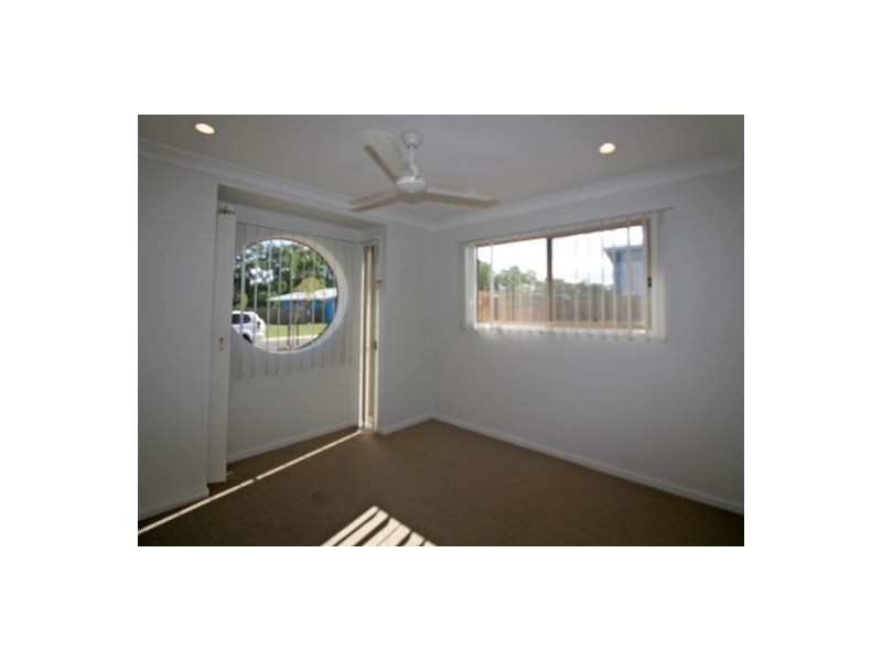 16 BRACKISH CRT, Toogoom QLD 4655