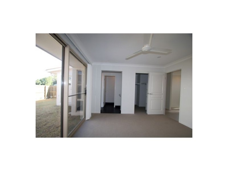 16 BRACKISH CRT, Toogoom QLD 4655