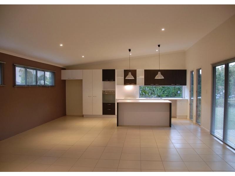 Point Vernon QLD 4655