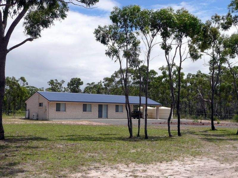 33 Ranch Park Drive, Pacific Haven QLD 4659