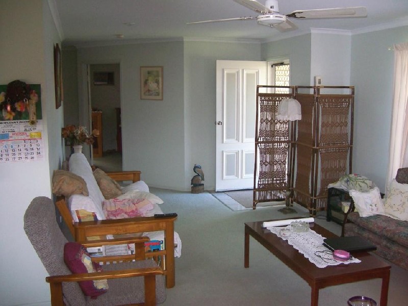 37 Bunker Avenue, Urraween QLD 4655