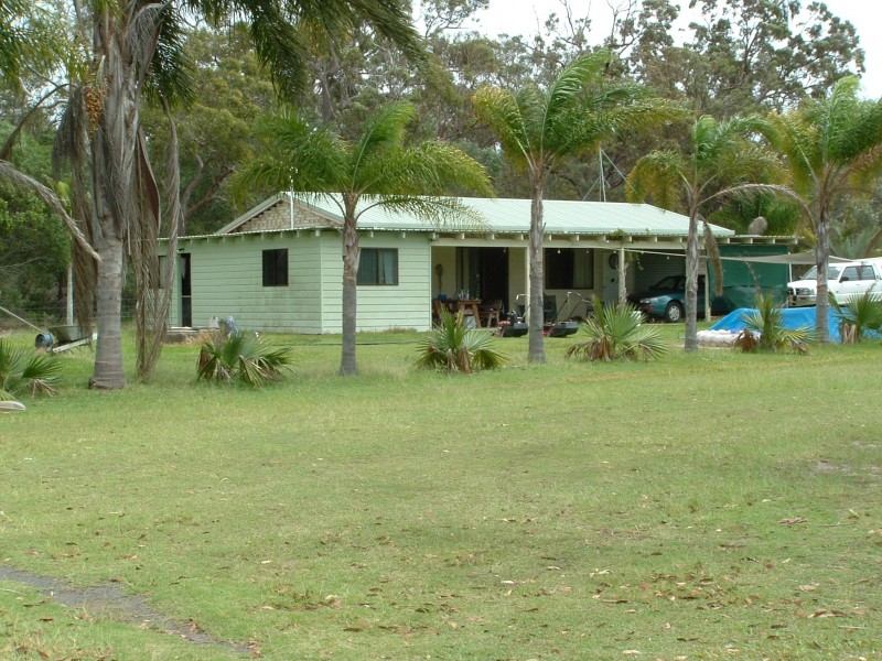 45 Shore Road West, Booral QLD 4655