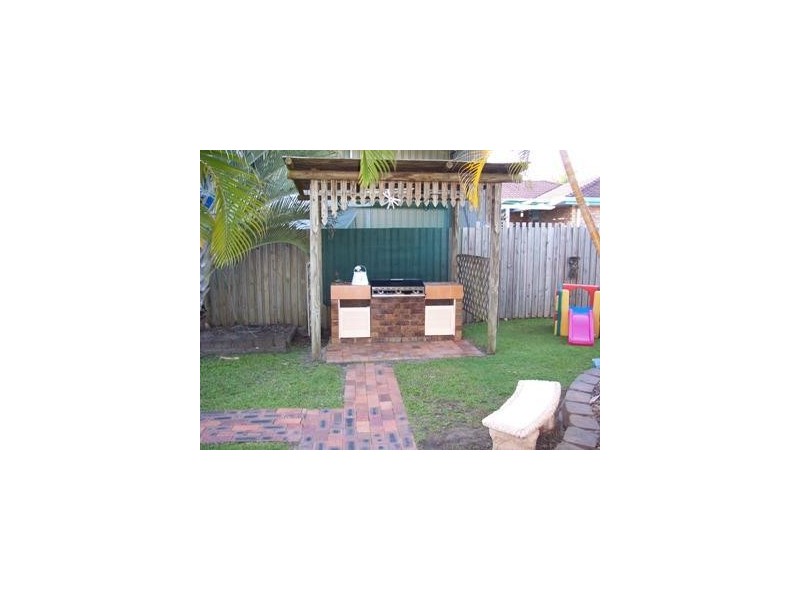 5 Honeysuckle Avenue, Hervey Bay QLD 4655