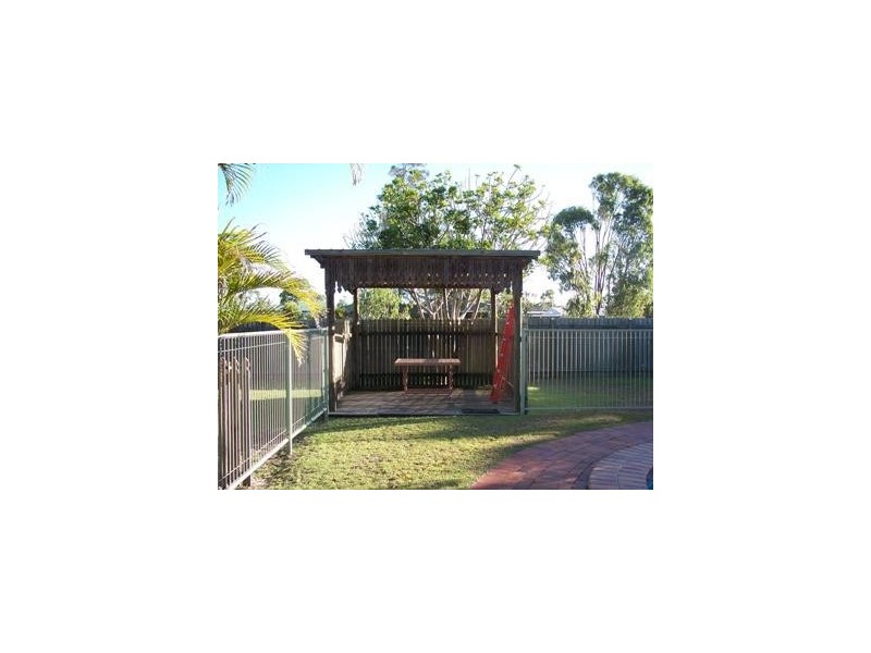 5 Honeysuckle Avenue, Hervey Bay QLD 4655