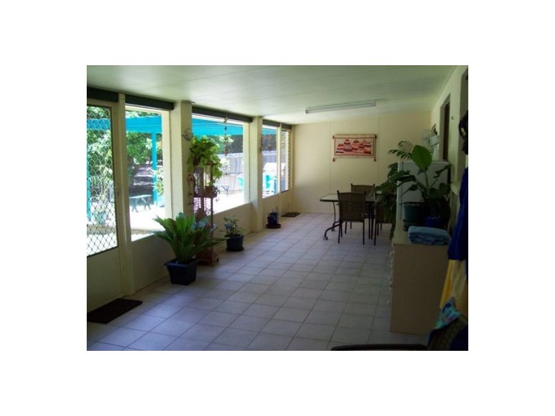 100 Kingfisher Parade, Hervey Bay QLD 4655