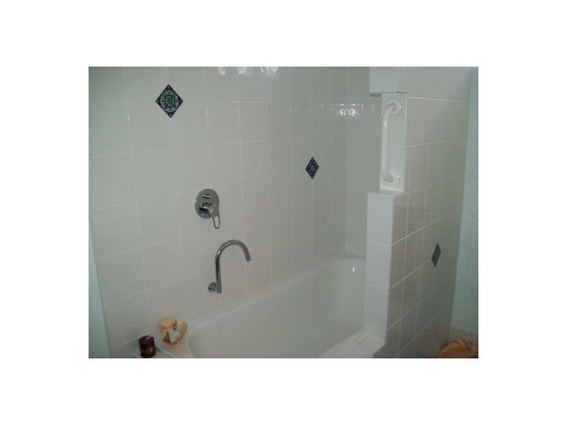 100 Kingfisher Parade, Hervey Bay QLD 4655