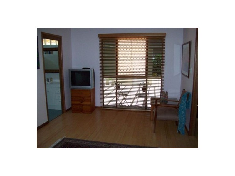 100 Kingfisher Parade, Hervey Bay QLD 4655