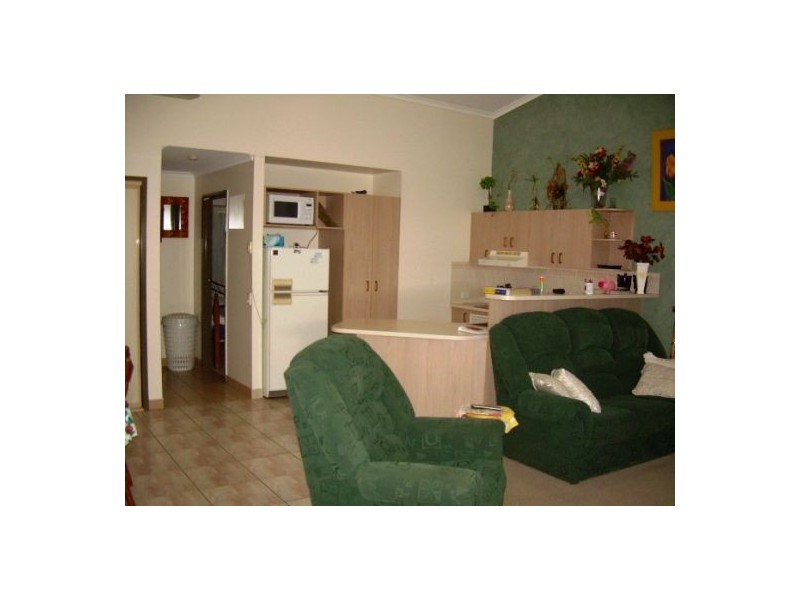1/274 Main Street, Kawungan QLD 4655