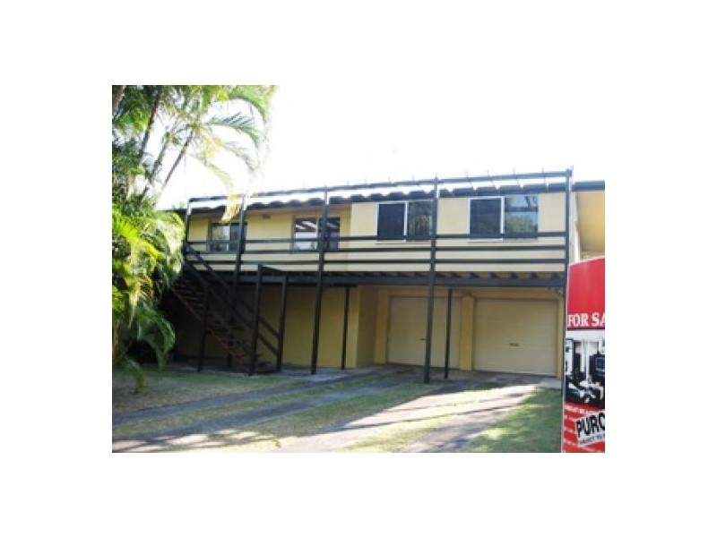 615 Esplanade, Urangan QLD 4655