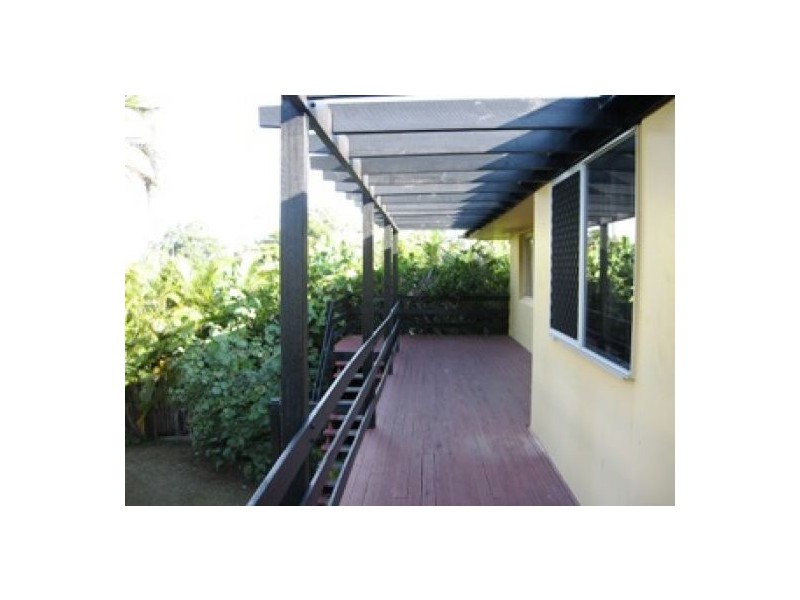 615 Esplanade, Urangan QLD 4655