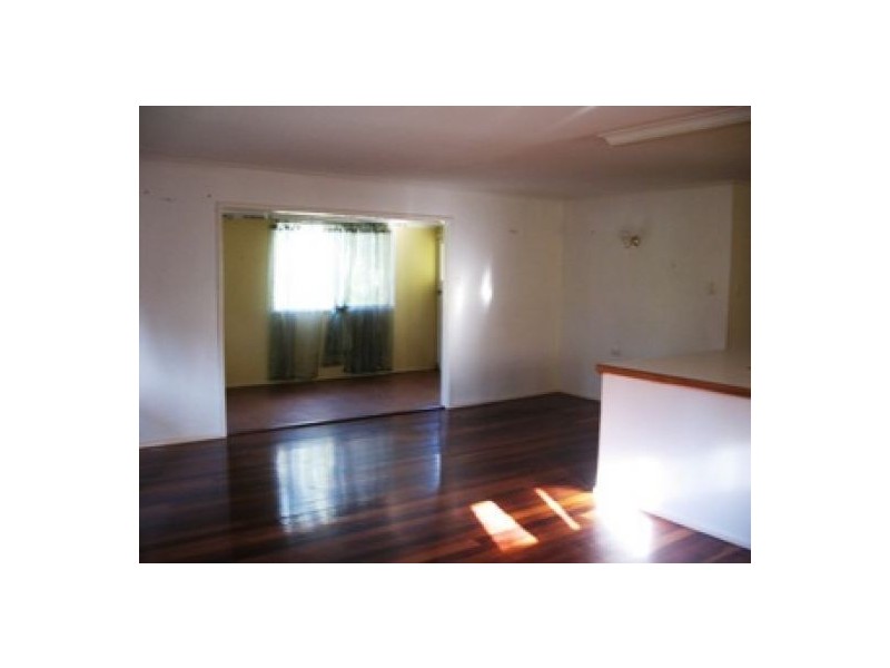 615 Esplanade, Urangan QLD 4655