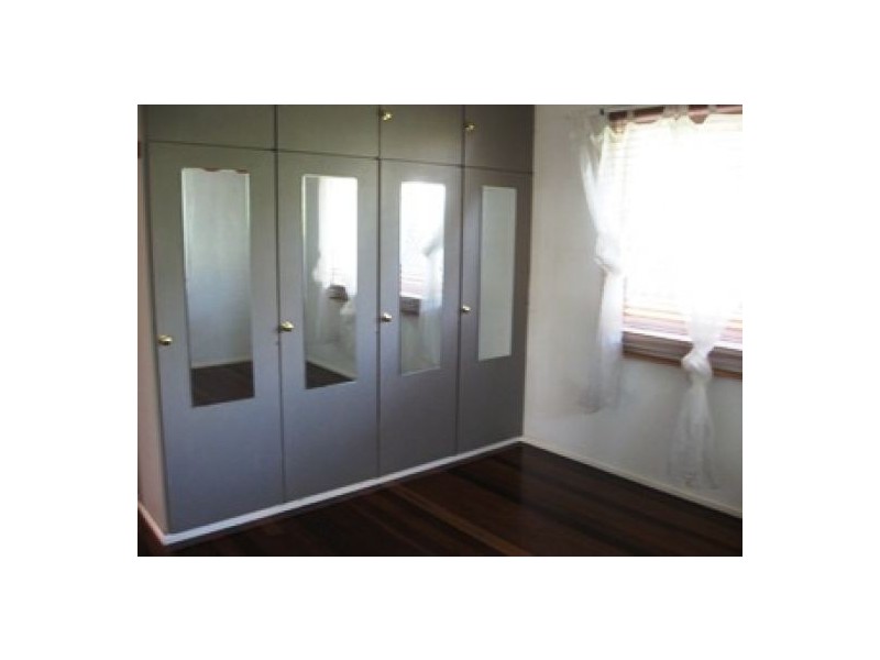 615 Esplanade, Urangan QLD 4655