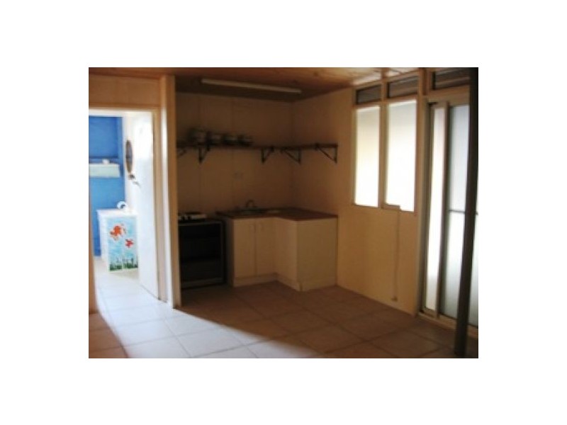 615 Esplanade, Urangan QLD 4655