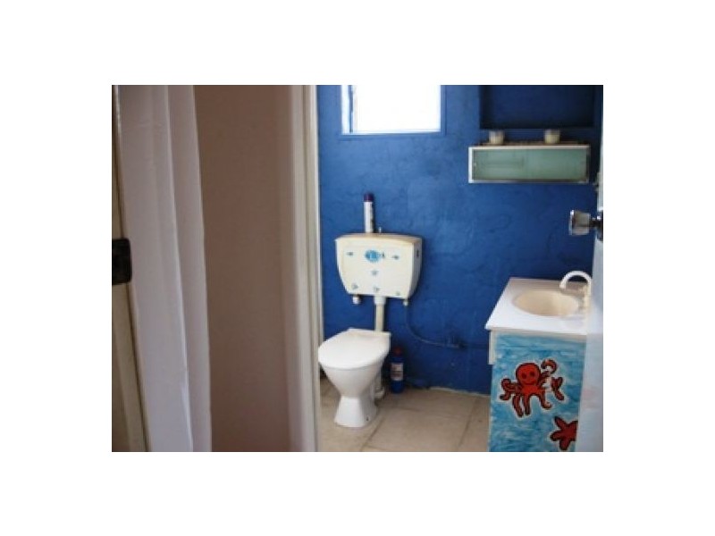 615 Esplanade, Urangan QLD 4655