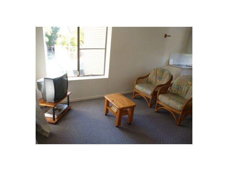6/480 Esplanade, Torquay QLD 4655