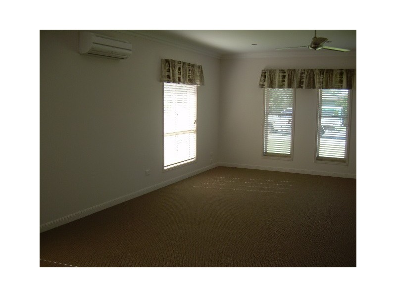 Point Vernon QLD 4655