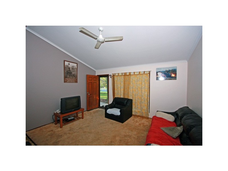 18 Bayrise Dr, Urangan QLD 4655