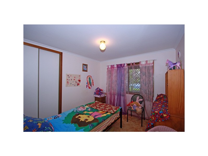 18 Bayrise Dr, Urangan QLD 4655