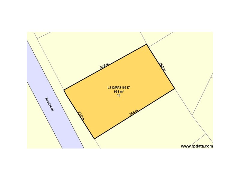 18 Bayrise Dr, Urangan QLD 4655