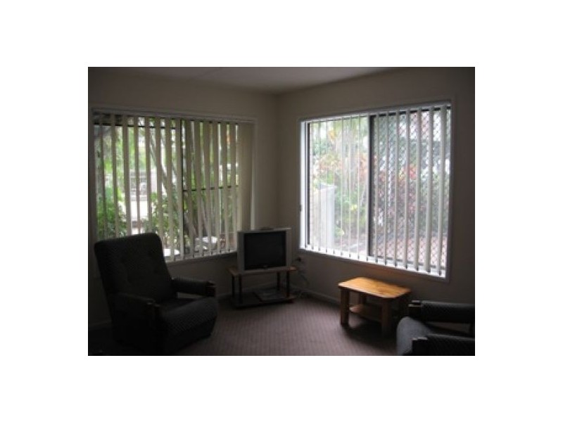 4/480 Esplanade, Torquay QLD 4655