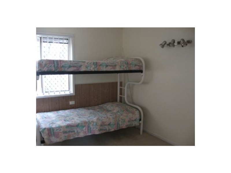 4/480 Esplanade, Torquay QLD 4655