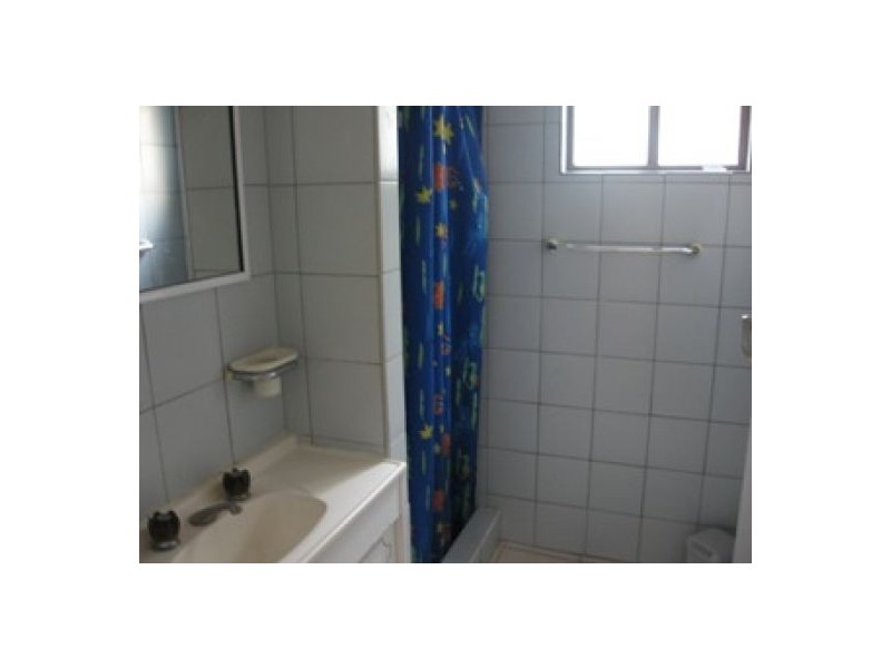 4/480 Esplanade, Torquay QLD 4655