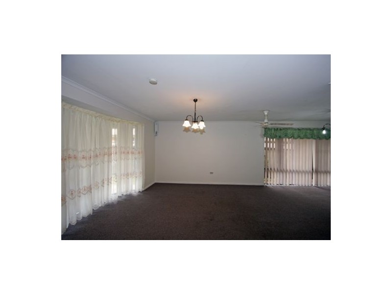 76 Cunningham St, Urangan QLD 4655