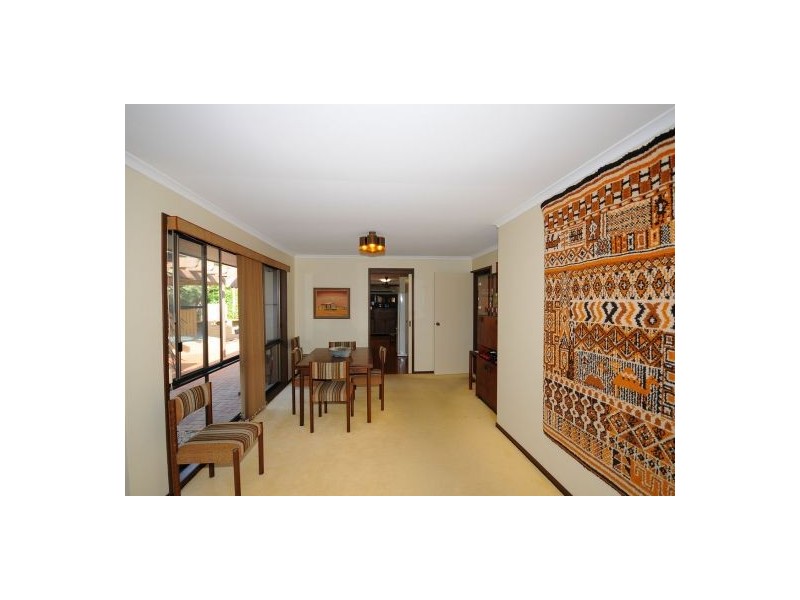 15 Granada Court, Point Vernon QLD 4655