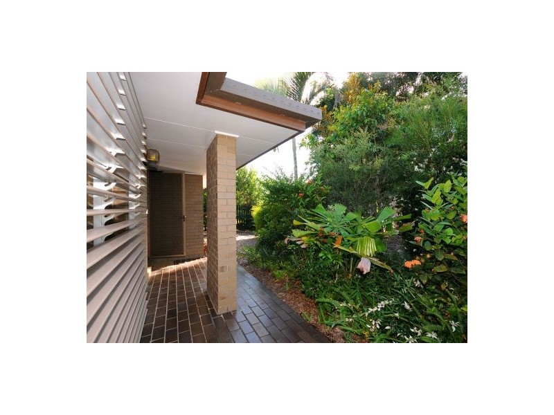 15 Granada Court, Point Vernon QLD 4655